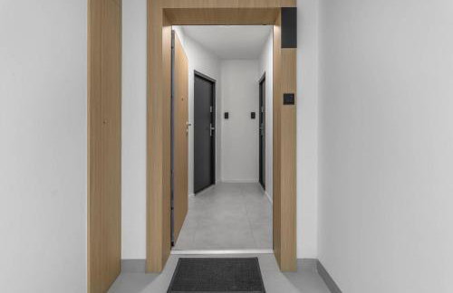 Nowoczesny apartament z balkonem i widokiem na miasto - Foto 17