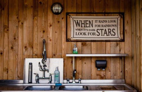 1 Swallows Nest, Camp Tapnell - Photo 13