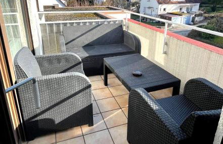 Monteurwohnung & Business Apartment mit Balkon & Parkplatz in Metzingen Outlet - Foto 2