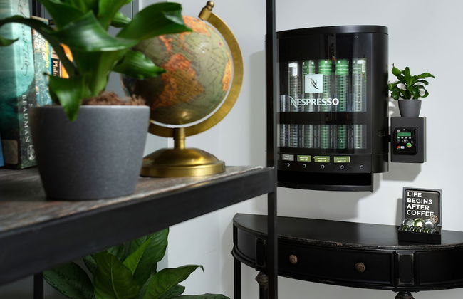 Mr. Katinsky - By TLV2GO - Foto 50