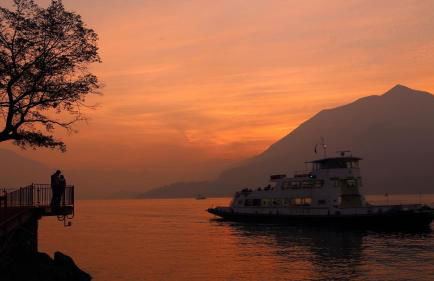 CASA IN RIVA AL LAGO - Foto 2