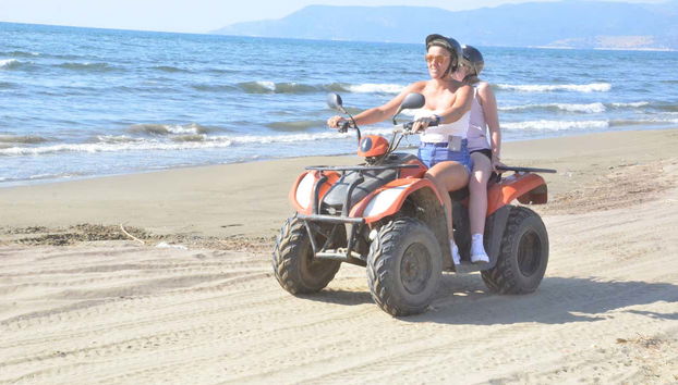 Disfrutando de la conducción de los quads