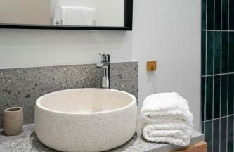 Suite sensuelle balnéothérapie et fauteuil tantra - Foto 43