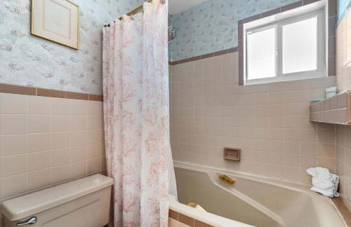 Sunset Harbor Waterfront Villa with Dock Cabana Club - Foto 19