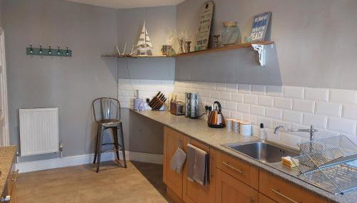 Llandudno apartment, quirky pub with tropical beer garden - Foto 4