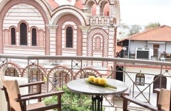 KyMa Studios and Suites - Photo 42