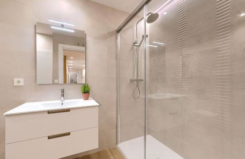 Estilo y Comodidad junto al Hospital y Central Bus - Foto 8