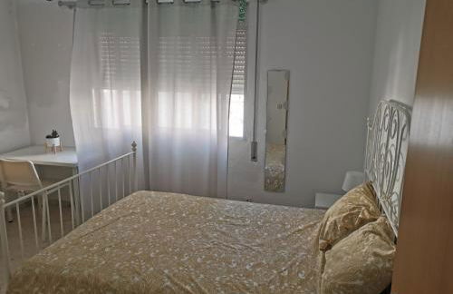 Se alquilan habitaciones - Foto 2