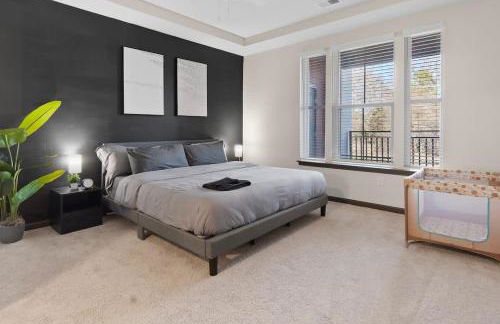 3BR King Bed Balcony North Raleigh - Foto 19