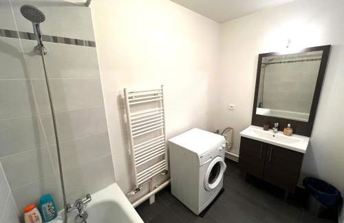Paris La-Defense - U Arena - 2 Bedrooms - Terrace & Wifi - Foto 23