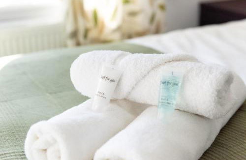 4 Bedroom Home - Contractor Ready - 2 Mins to Town CM7 - Foto 12