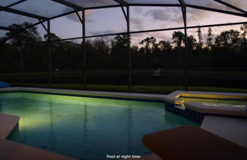 Sunny lake view villa with pool spa - close to attractions - Foto 11