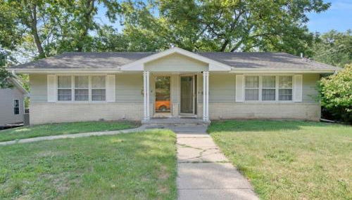 Charming Family Friendly 3BR Duplex Close to Drake - Foto 4