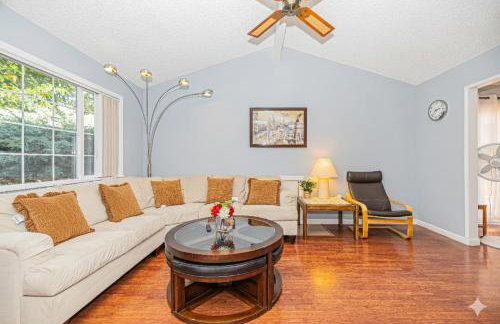 Family and Business Friendly Home near Great Mall & BART - 2640 - Foto 8