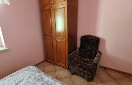 Duży dom letniskowy - bliźniak nad jeziorem Skarlińskim I 180m od jeziora I łódka wiosłowa w cenie - Foto 5