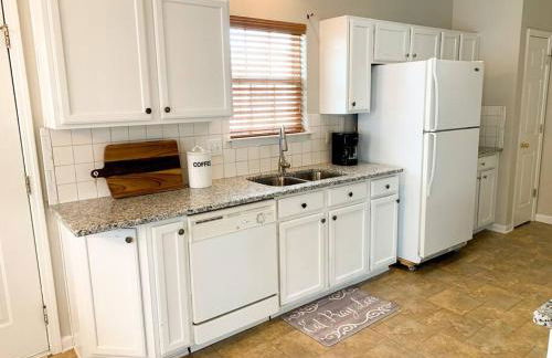 *Come home - 1 mile from Duke & Downtown Durham - Photo 19