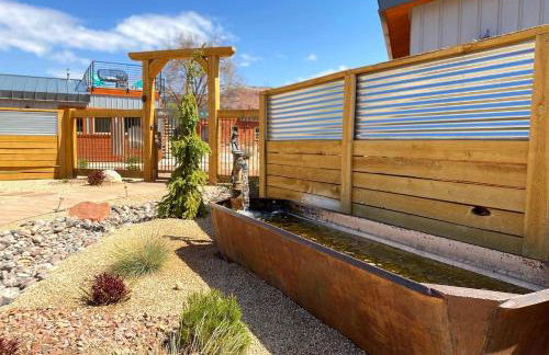 Timber & Tin H 2Bed 2Bath w Pool & Rooftop Deck - Foto 9
