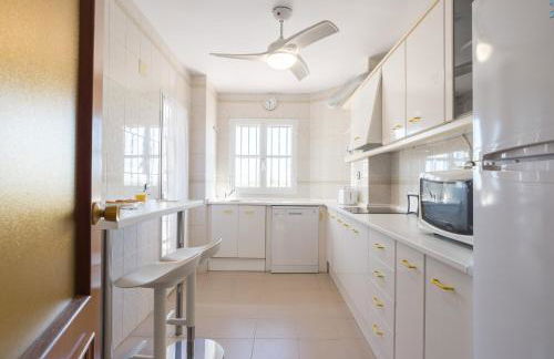 Sandy Playa Golf Málaga con Parking - Photo 48