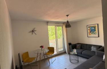 Charmant appartement moderne avec place de parking privative - Foto 2
