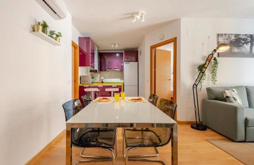 Explore Málaga from a Modern Apartment - Photo 19
