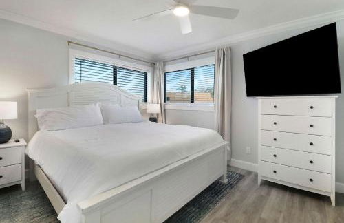 Sailfish Suites 7 - Waterfront Lodging - Photo 14