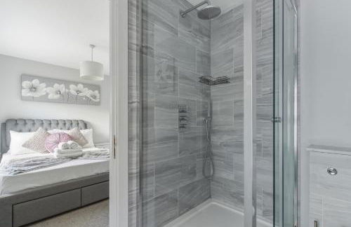 Stylish 2BR Retreat Steps from Kings Cross - Foto 30