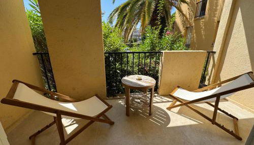 Appartement avec terrasse et parking centre St-Tropez - Photo 3