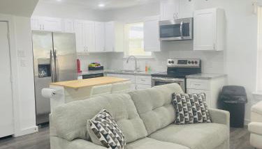 3BR Townhome 15mins from Downtown Sleeps 6 - Foto 1