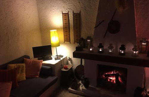 KIVERI 1876 traditional seafront cottage - Photo 40