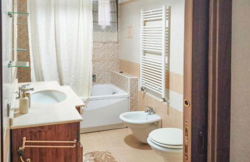 1 Bedroom Pet Friendly Apartment In San Costanzo - Foto 9