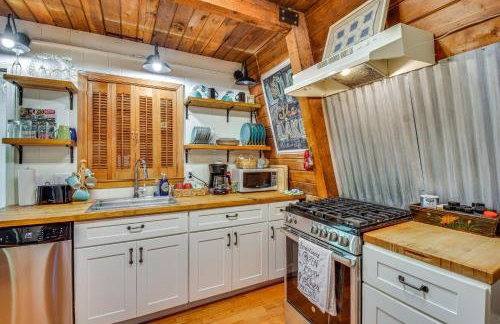 Pet-Friendly Lavonia Cabin, Walk to Lake Hartwell! - Foto 11