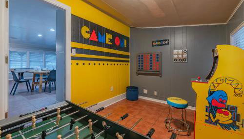 Texas Vacation Home, Game Room & POOL by Sixflags - Foto 4