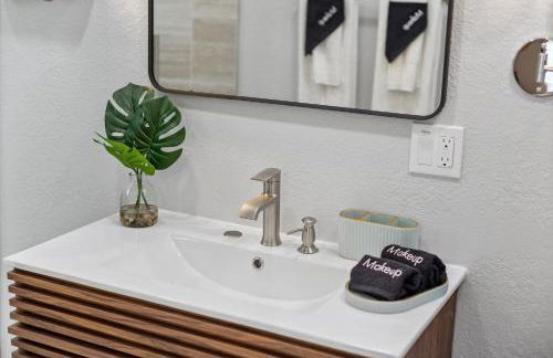 Endless Sunset- Near Beach Surf and Pet Friendly - Photo 24