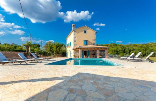 Villa Lusa - Photo 2