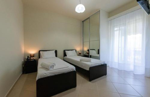 Grand Suites with Private Pools - Photo 70