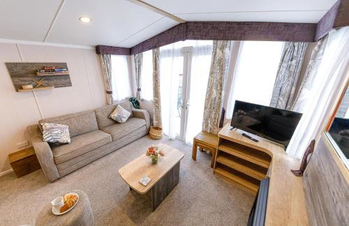 2Bed Whitley Bay Home - Free Parking, Close to beach & St Mary's Lighthouse - Photo 72