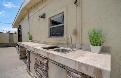 Spacious 4BR w/ Pool, Spa, Mini Golf & Game Lounge - Foto 22