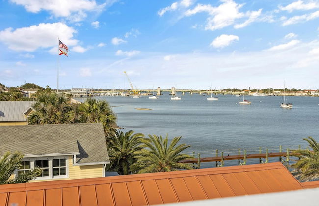 Eagles Nest at Villas on the Bay Retreat for 4! - Photo 27