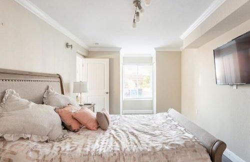 Independent Unit in Luxury Hillsborough Retreat Pool, Hot Tub and Views - Foto 11