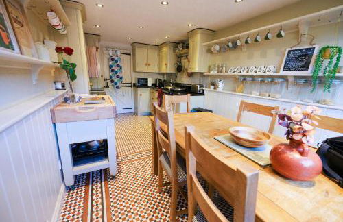 Jackdaw Cottage-Beautiful Cottage, Town Centre - Photo 7