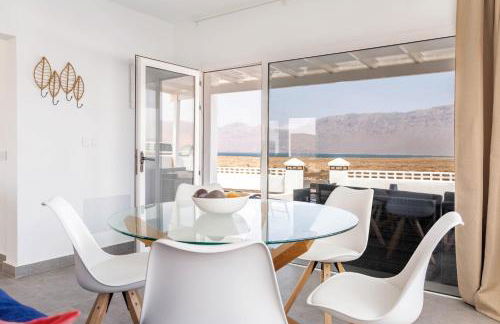 Casita San Juan, near Famara Beach, Surf, Kite, Hike - Photo 4