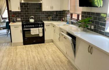 Outstanding 6 Bedroom House Cotton End, Bedford - Foto 21