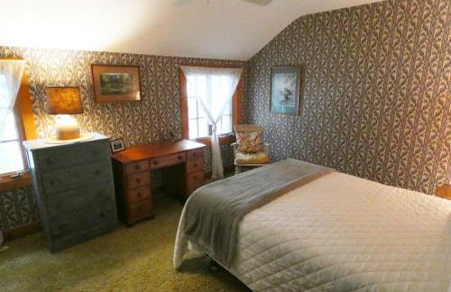 Classic Lake Home on Torch Lake - Foto 13