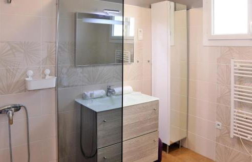 Awesome Home In Pierrelatte With Wifi - Foto 20