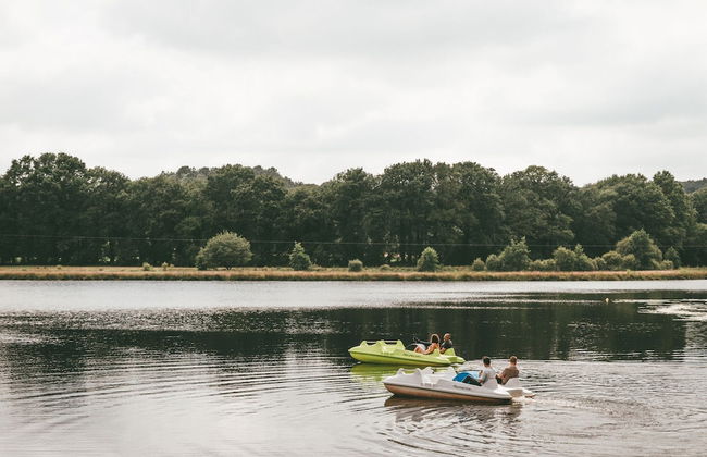 Modernly Furnished Cottage With Beautiful Terrace by a Lake - Foto 38