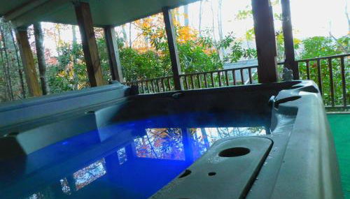 King Bed, Putt-Putt w/ Hot Tub, & Other Games - Foto 4