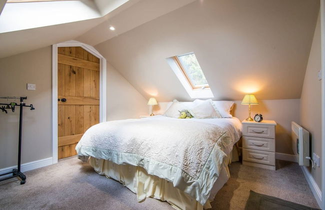 Super Spacious Barn Conversion With Free Wifi, Netflix Fireplace - Photo 2