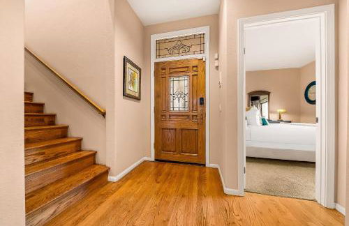 Spacious Beautiful Home with Stunning Bay Views - Foto 14