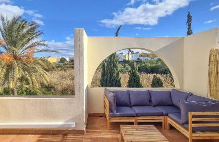 Garden vistas. Hermoso dúplex con patio, solárium y piscina. - Foto 9