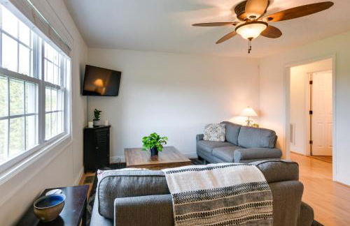 Relax Fireside! Home Less Than 1 Mi to Tryon International - Foto 4